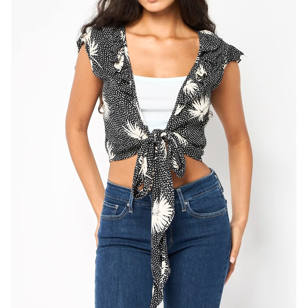 BILLABONG Black/Cream Floral & Dots DEEP V-NECK Ruffle COME TO ME CROP TOP Sz L